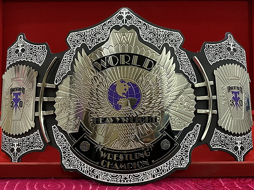 Celebrate The Undertaker's legacy with the Undertaker 30 Years Signature Series Wrestling Championship belt, crafted with brass plates and real leather, ideal for fans and athletic competitions alike. Its striking design and affordable price make it a must-have accessory to honor wrestling's iconic figure.